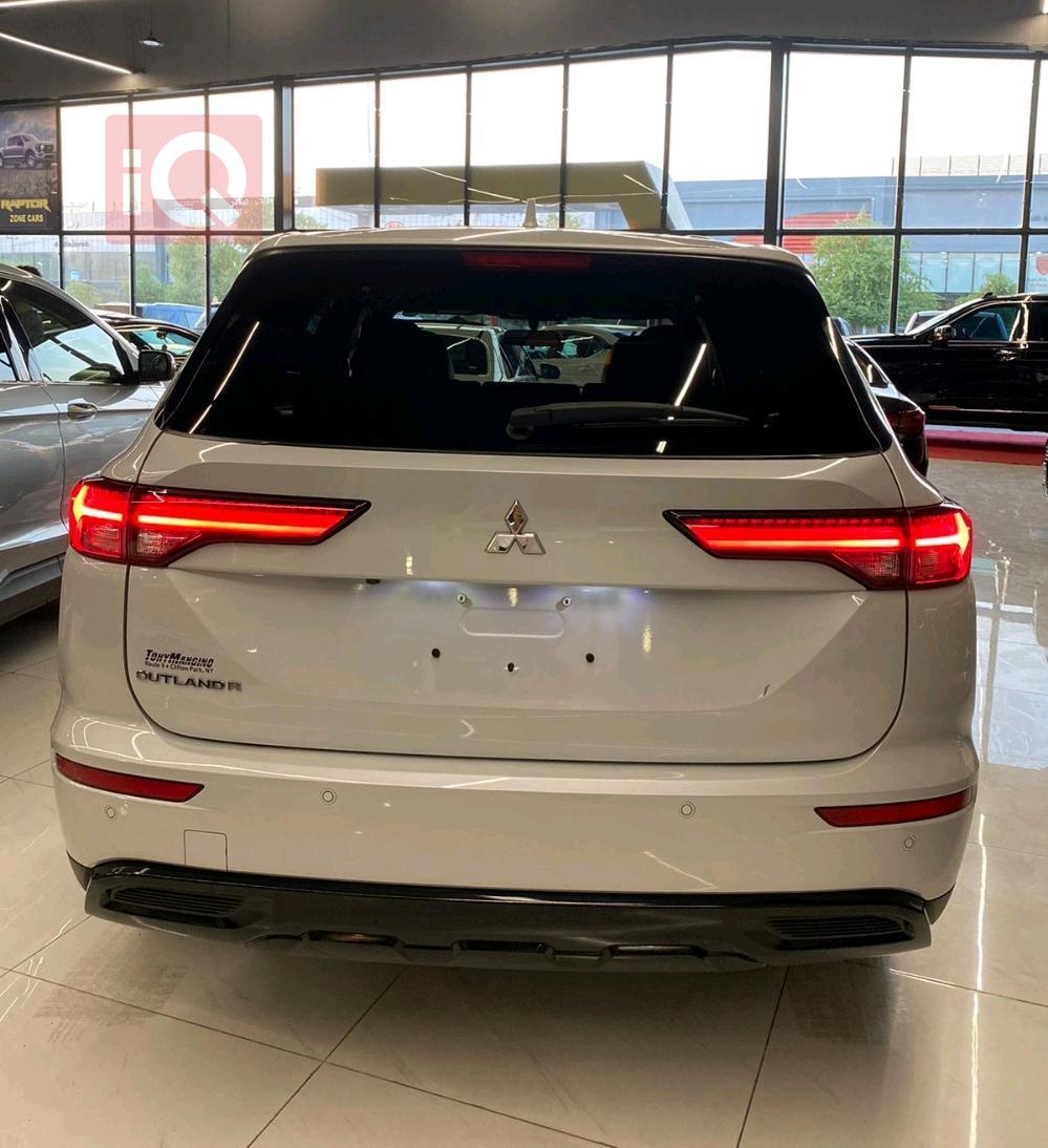 میتسوبیشی ئاوتلاندەر